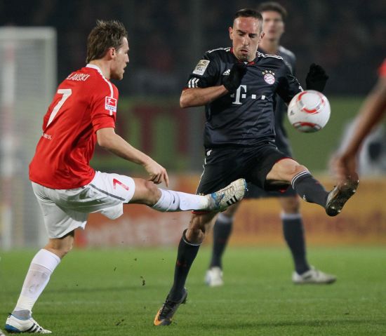 努涅斯接到 努涅斯接到